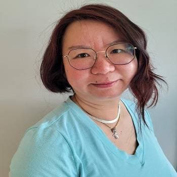 Dr. Xinning Huang (Cindy) - Registered Acupuncturist, TCM at Nolan Hill Physiotherapy & Massage NW Calgary